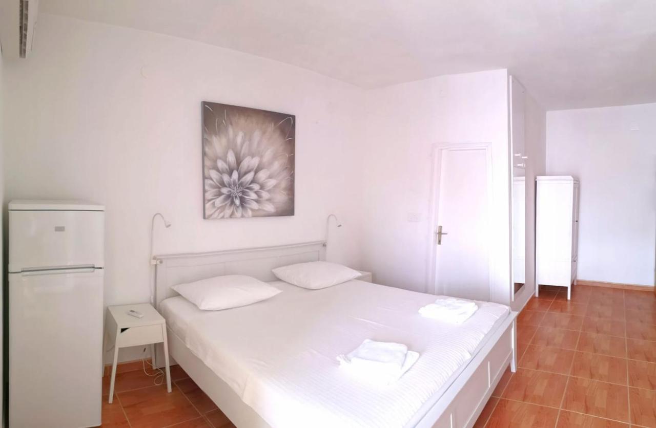 Apartments Angela มาคาร์สกา ภายนอก รูปภาพ