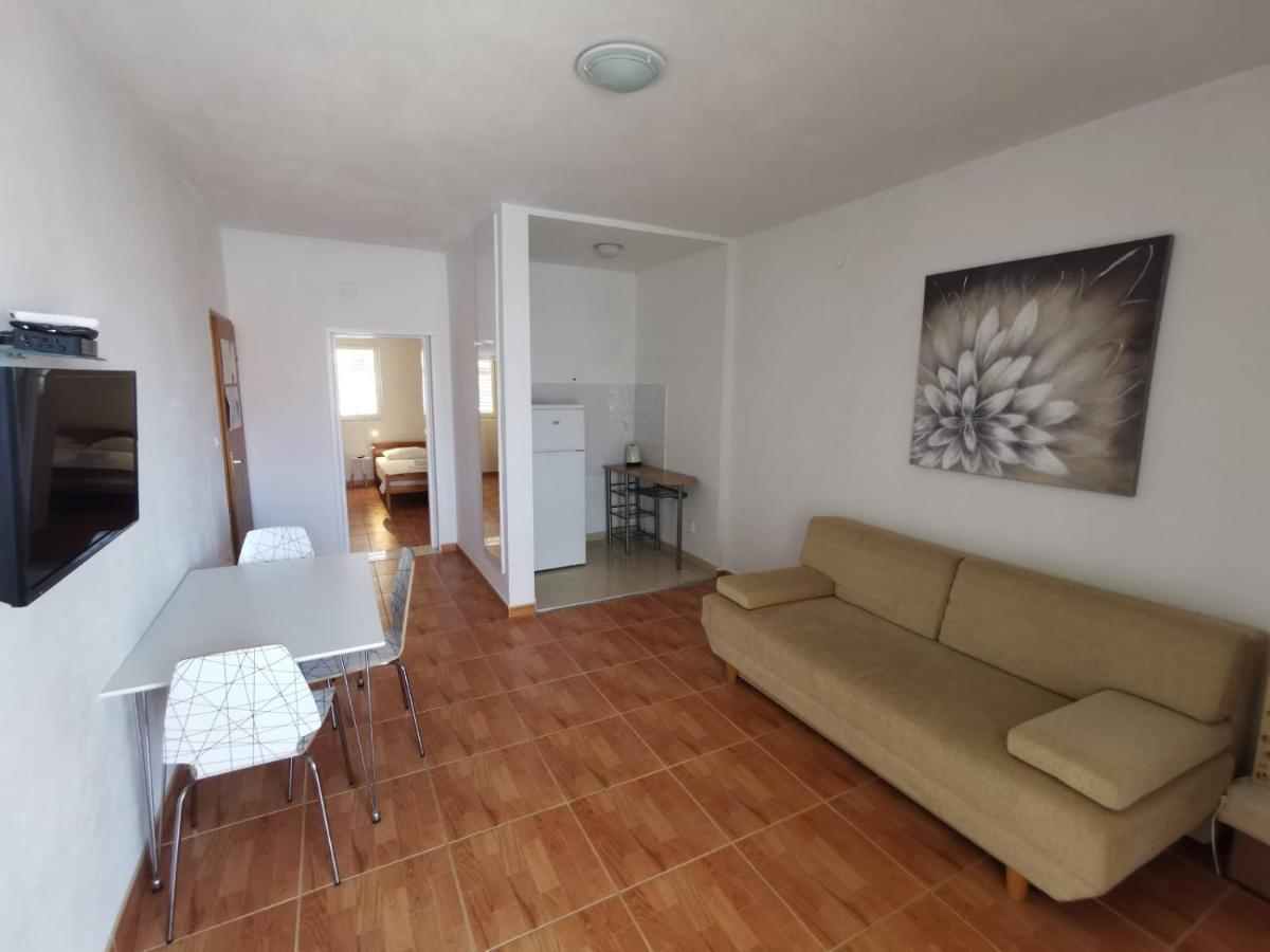 Apartments Angela มาคาร์สกา ภายนอก รูปภาพ