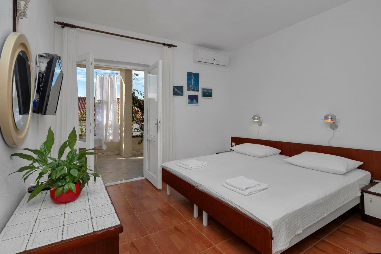 Apartments Angela มาคาร์สกา ภายนอก รูปภาพ